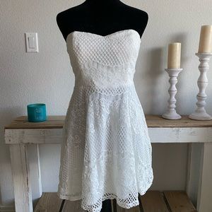 NWT Forever 21 White Lace Strapless Dress